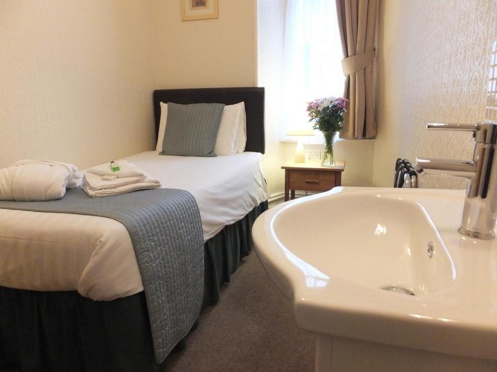 ווינדרמר Holmlea Guest House Exclusively For Adults מראה חיצוני תמונה
