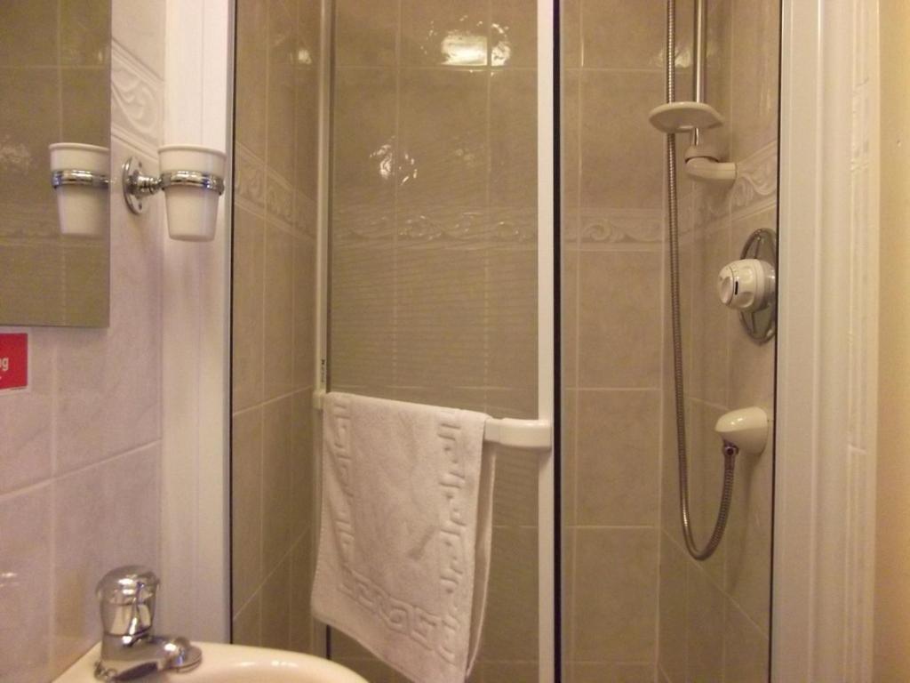ווינדרמר Holmlea Guest House Exclusively For Adults מראה חיצוני תמונה