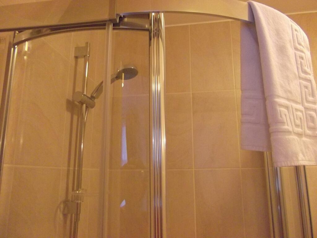 ווינדרמר Holmlea Guest House Exclusively For Adults מראה חיצוני תמונה