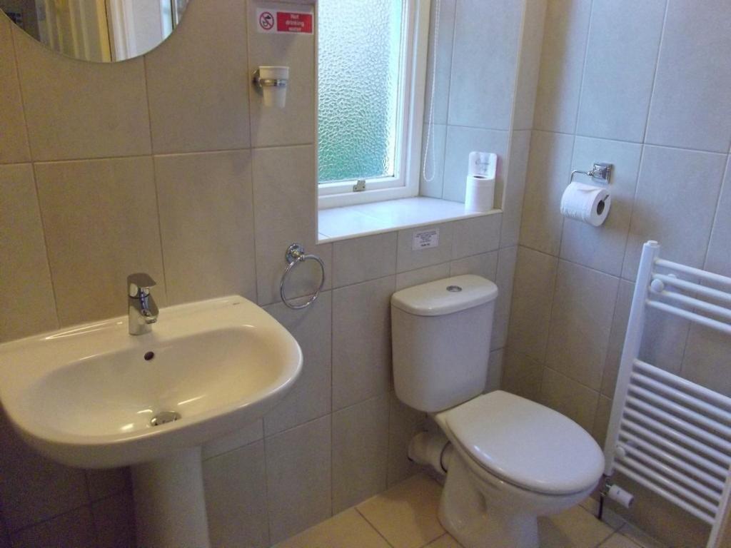 ווינדרמר Holmlea Guest House Exclusively For Adults מראה חיצוני תמונה